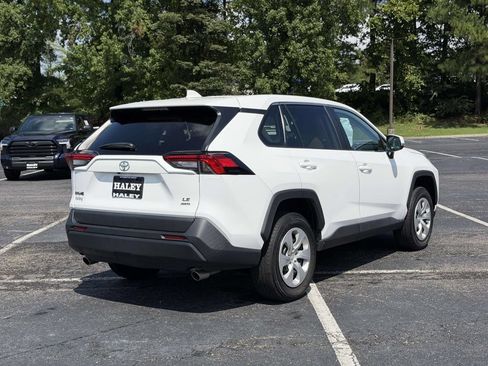 Used 2024 Toyota RAV4 LE AWD/4WD image 20