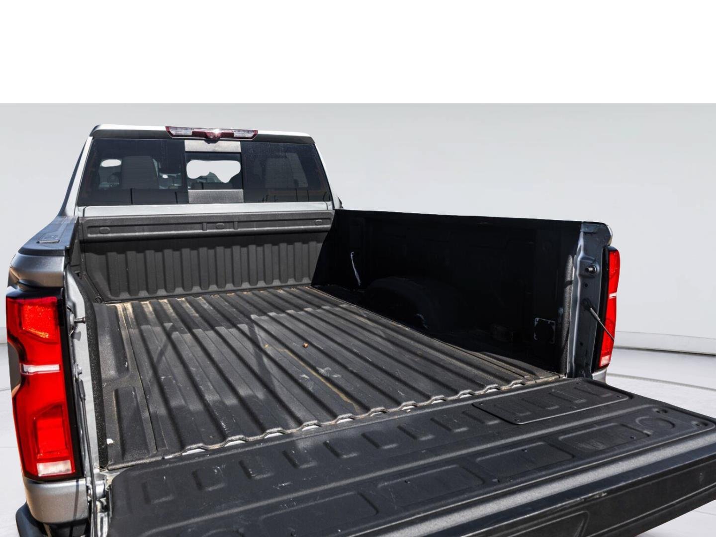 Used 2024 Chevrolet Silverado 3500 LTZ w/ LTZ Convenience Package AWD/4WD image 10
