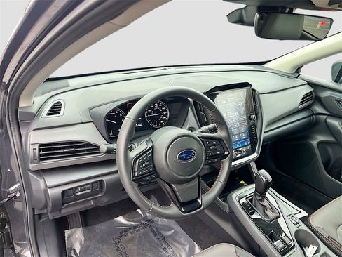 Used 2024 Subaru Crosstrek 2.5i Limited w/ Popular Package #4A image 9