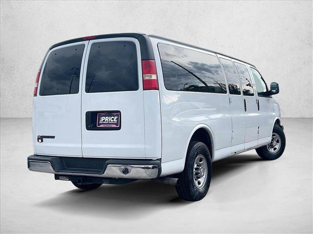 Used 2018 Chevrolet Express 3500 LT w/ LT Preferred Equipment Group RWD image 2