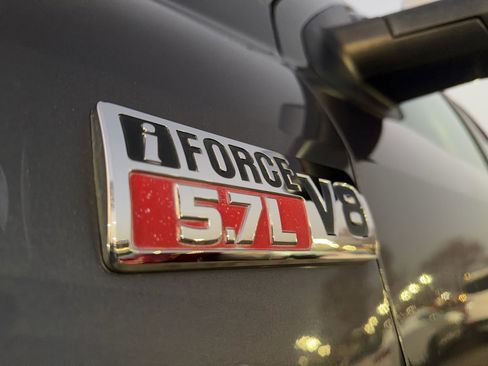 Used 2011 Toyota Tundra Limited image 11