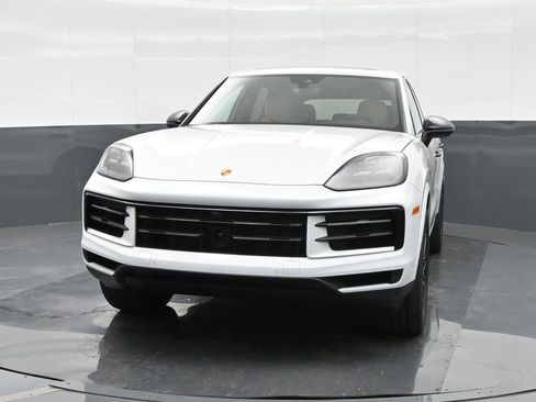 Used 2025 Porsche Cayenne E-Hybrid AWD/4WD image 12