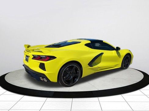 Used 2020 Chevrolet Corvette Stingray Preferred Cpe w/ 2LT Preferred Equipment Group image 3