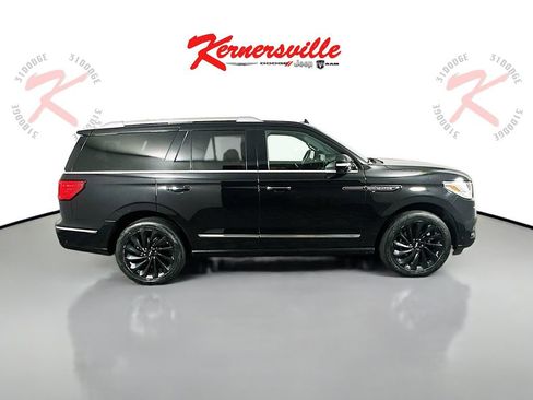 Used 2021 Lincoln Navigator Reserve image 8