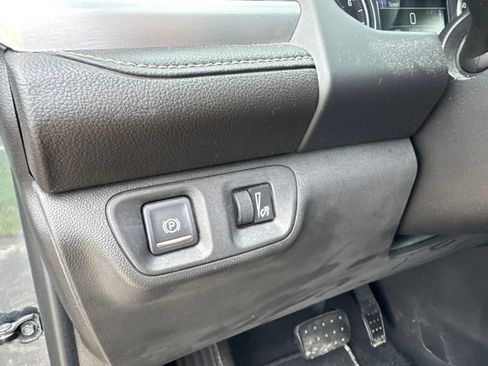 Used 2019 GMC Acadia SLE w/ Driver Alert Package I AWD/4WD image 9