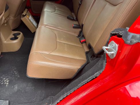 Used 2017 Jeep Wrangler Unlimited Sahara w/ Max Tow Package image 16