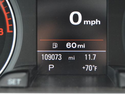 Used 2016 Audi A4 2.0T Premium image 15