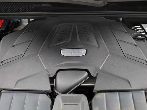 Certified 2023 Porsche Cayenne Coupe image 41