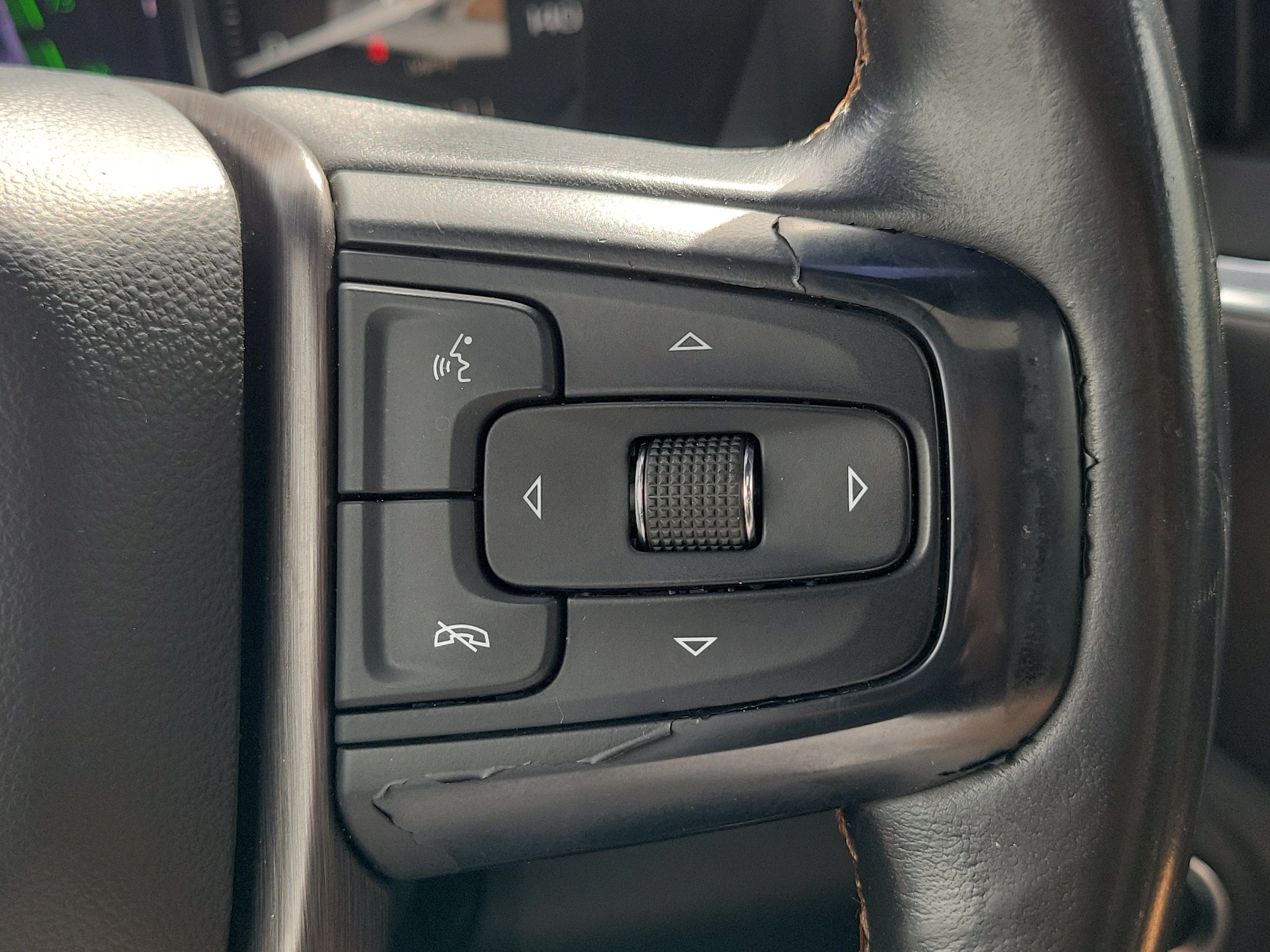 Used 2020 GMC Sierra 3500 AT4 w/ AT4 Premium Package AWD/4WD image 25
