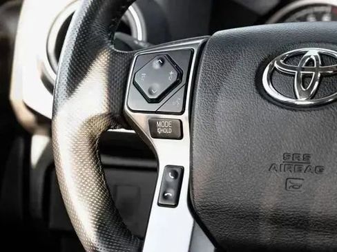 Used 2020 Toyota Tacoma SR5 image 29