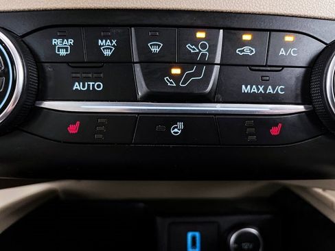 Used 2020 Ford Escape SEL image 25