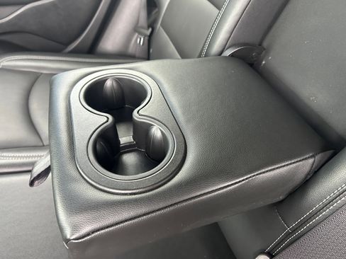 Used 2024 GMC Terrain SLT image 33