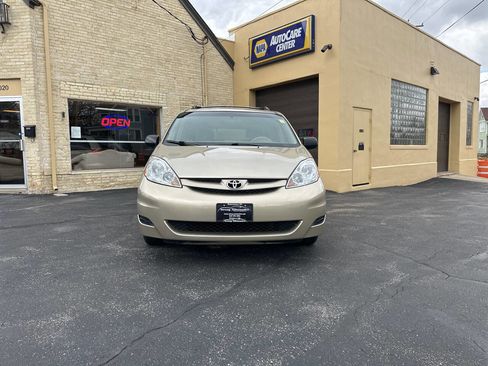 Used 2008 Toyota Sienna CE image 5