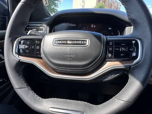 Used 2023 Jeep Grand Wagoneer Series II AWD/4WD image 17