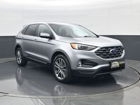 Used 2023 Ford Edge Titanium w/ Class II Trailer Tow Package AWD/4WD image 3