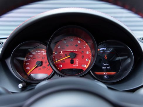 Certified 2025 Porsche 718 Boxster Spyder RS RWD image 14