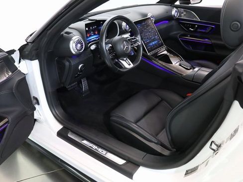 Used 2022 Mercedes-Benz SL 55 AMG 4MATIC w/ Driver Assistance Package image 24