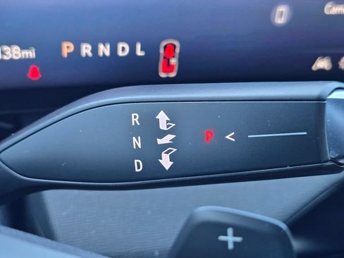 Used 2025 Buick Enclave Preferred FWD image 20