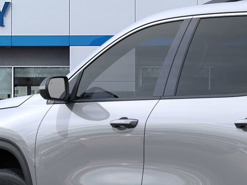 New 2026 Chevrolet Traverse LT image 12