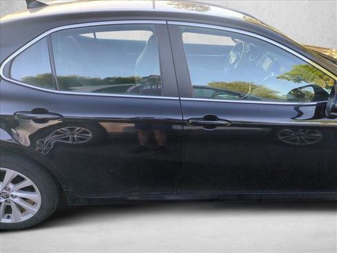Used 2024 Toyota Camry LE FWD image 4