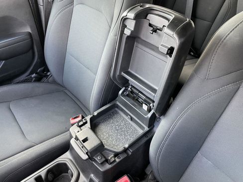 Used 2021 Jeep Wrangler Unlimited Sport image 25