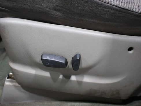 Used 2002 Dodge Caravan Sport image 11