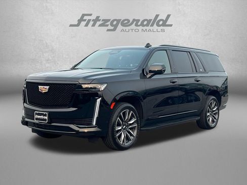 Used 2024 Cadillac Escalade ESV Sport AWD/4WD image 2