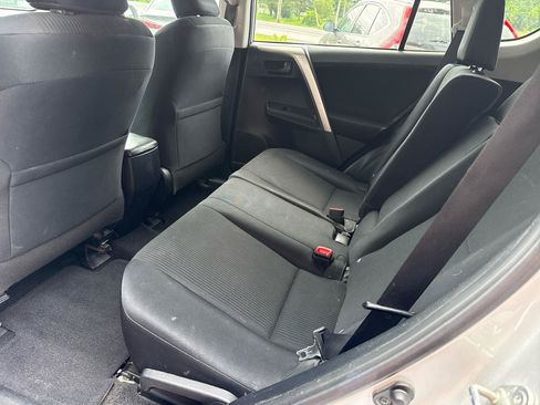 Used 2015 Toyota RAV4 LE AWD/4WD image 13