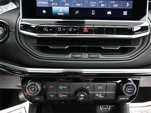 New 2026 Jeep Compass Latitude image 21