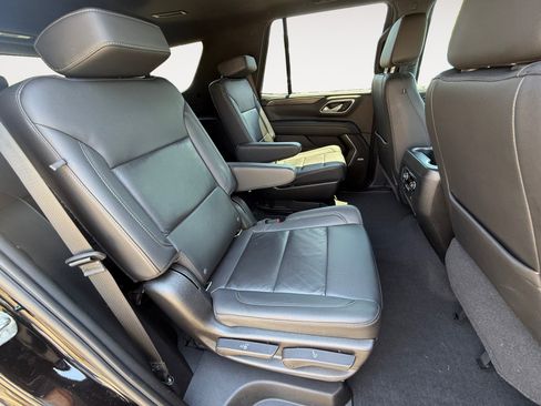 Used 2021 Chevrolet Tahoe Z71 w/ Z71 Signature Package AWD/4WD image 18