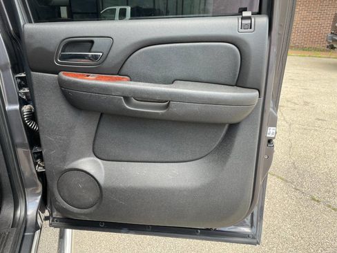 Used 2011 Chevrolet Silverado 3500 LTZ w/ LTZ Plus Package image 28