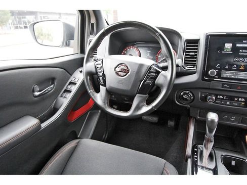 Used 2023 Nissan Frontier PRO-4X w/ Tow Package AWD/4WD image 8