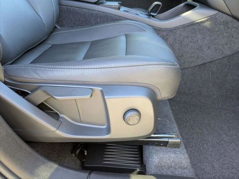 Used 2025 Volvo XC40 B5 Core w/ Protection Package Premier image 27