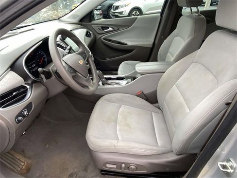 Used 2020 Chevrolet Malibu LT image 11