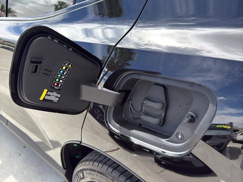 New 2026 Volvo EX30 Plus w/ Climate Package AWD/4WD image 10