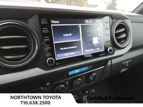 Used 2022 Toyota Tacoma TRD Sport image 12