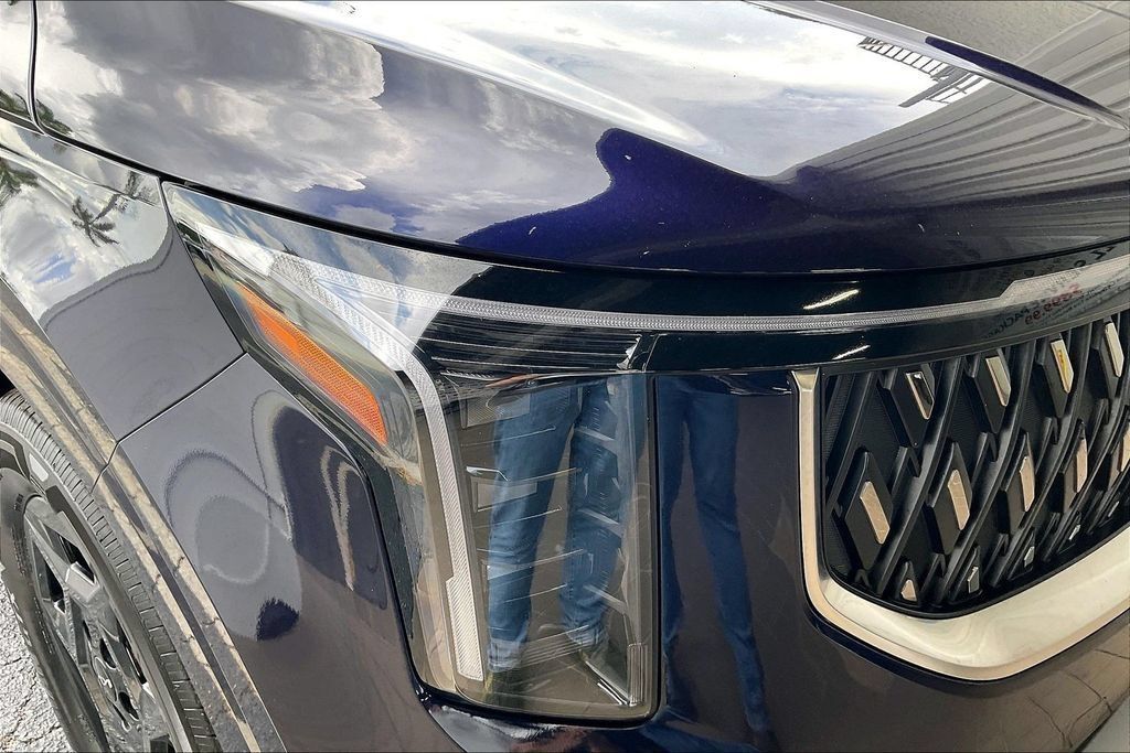 Used 2026 Kia Carnival FWD image 25