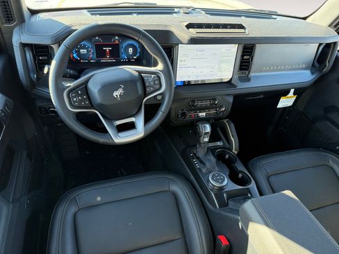 New 2025 Ford Bronco Badlands image 15
