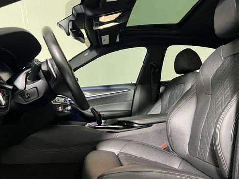 Used 2021 BMW 540i w/ M Sport Package image 5