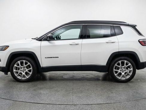 Used 2025 Jeep Compass Limited image 5