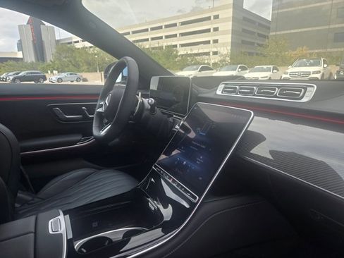 Used 2025 Mercedes-Benz S 63 AMG S image 19