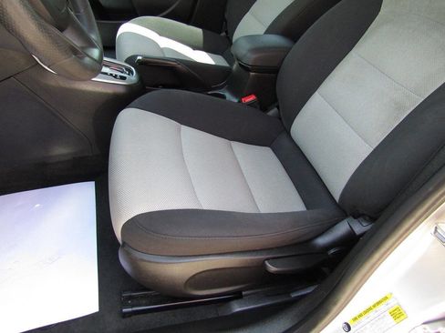 Used 2016 Chevrolet Cruze LS FWD image 16