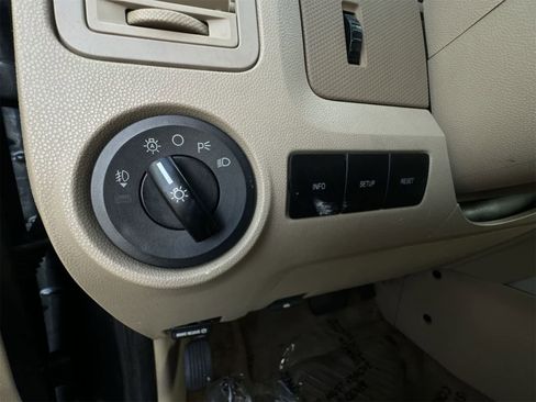 Used 2008 Ford Escape Limited image 17