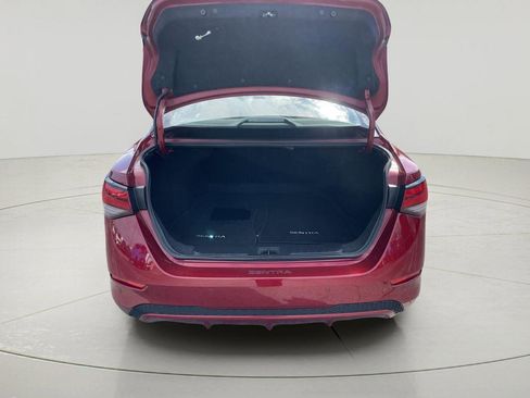 Used 2024 Nissan Sentra SV w/ SV Premium Package image 9