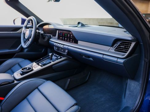 Certified 2025 Porsche 911 Carrera image 27