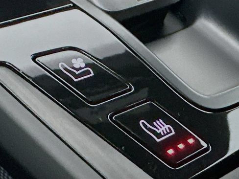Certified 2025 Porsche 911 Carrera 4 GTS AWD/4WD image 22