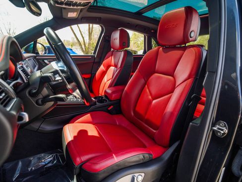 Used 2017 Porsche Macan GTS image 13