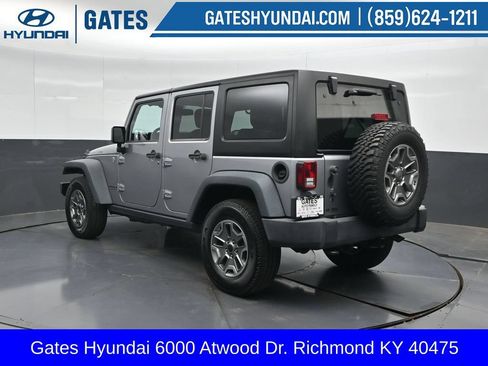 Used 2015 Jeep Wrangler Unlimited Rubicon w/ Max Tow Package AWD/4WD image 8