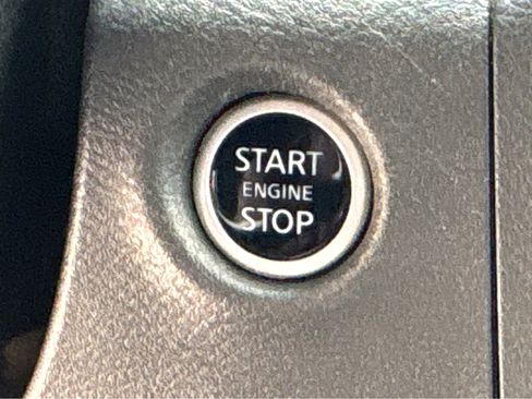 Certified 2024 Nissan Frontier SV AWD/4WD image 7