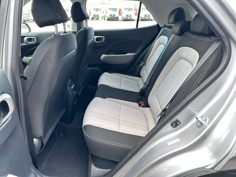 Certified 2025 Hyundai Venue SEL image 15
